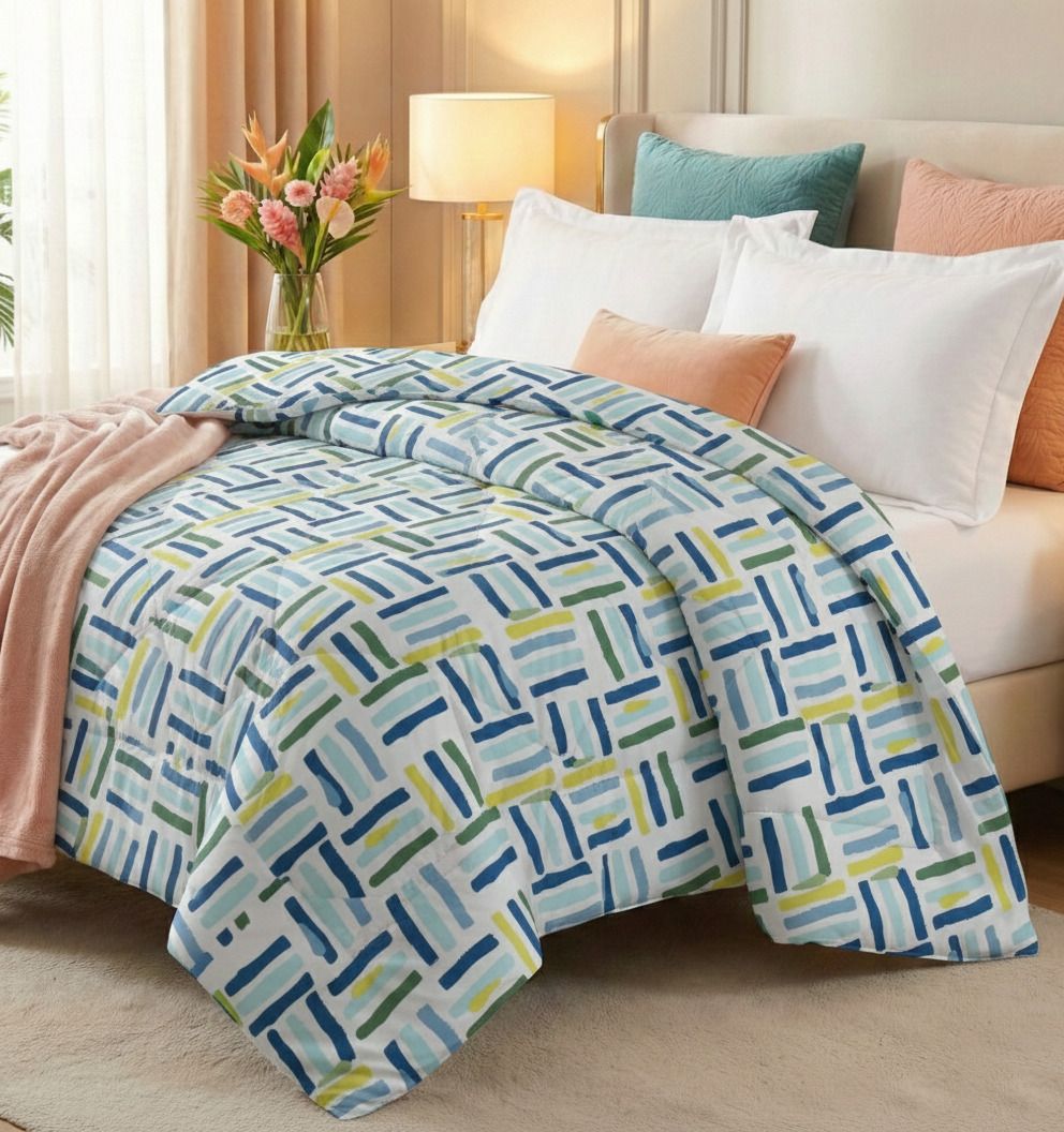 Valencia Comforter White Blue