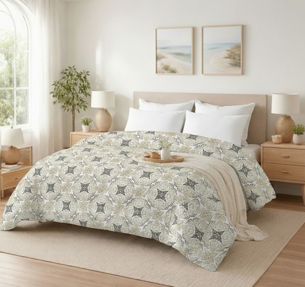 Valencia Comforter Off WhiteBlack