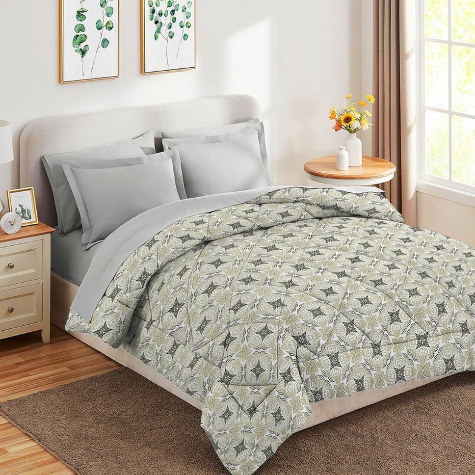 Valencia Comforter Off WhiteBlack