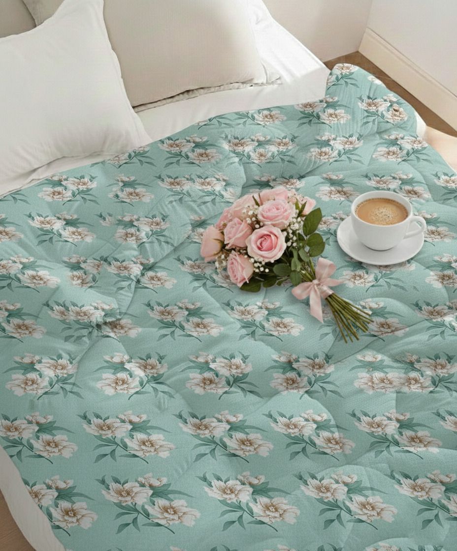 Prime Comforter Light Green Beige