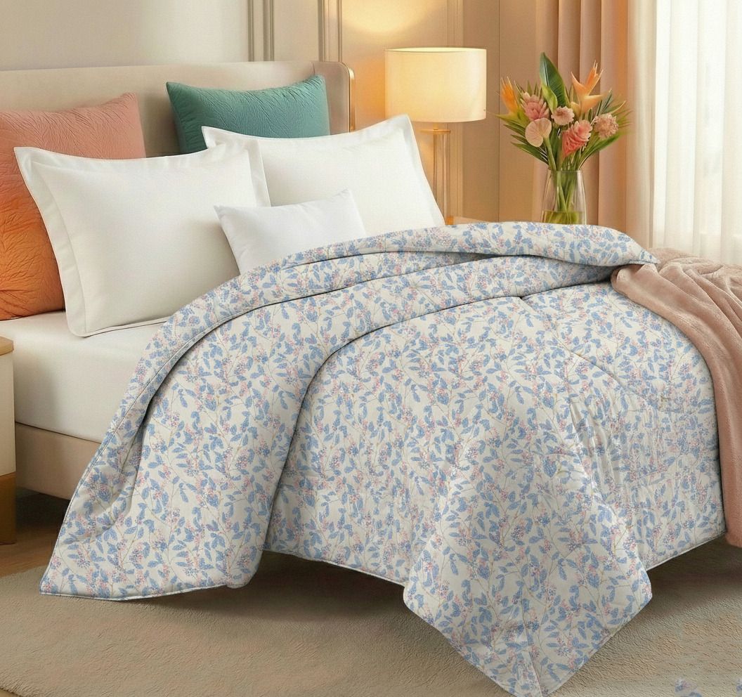 Prime Comforter Off White Blue