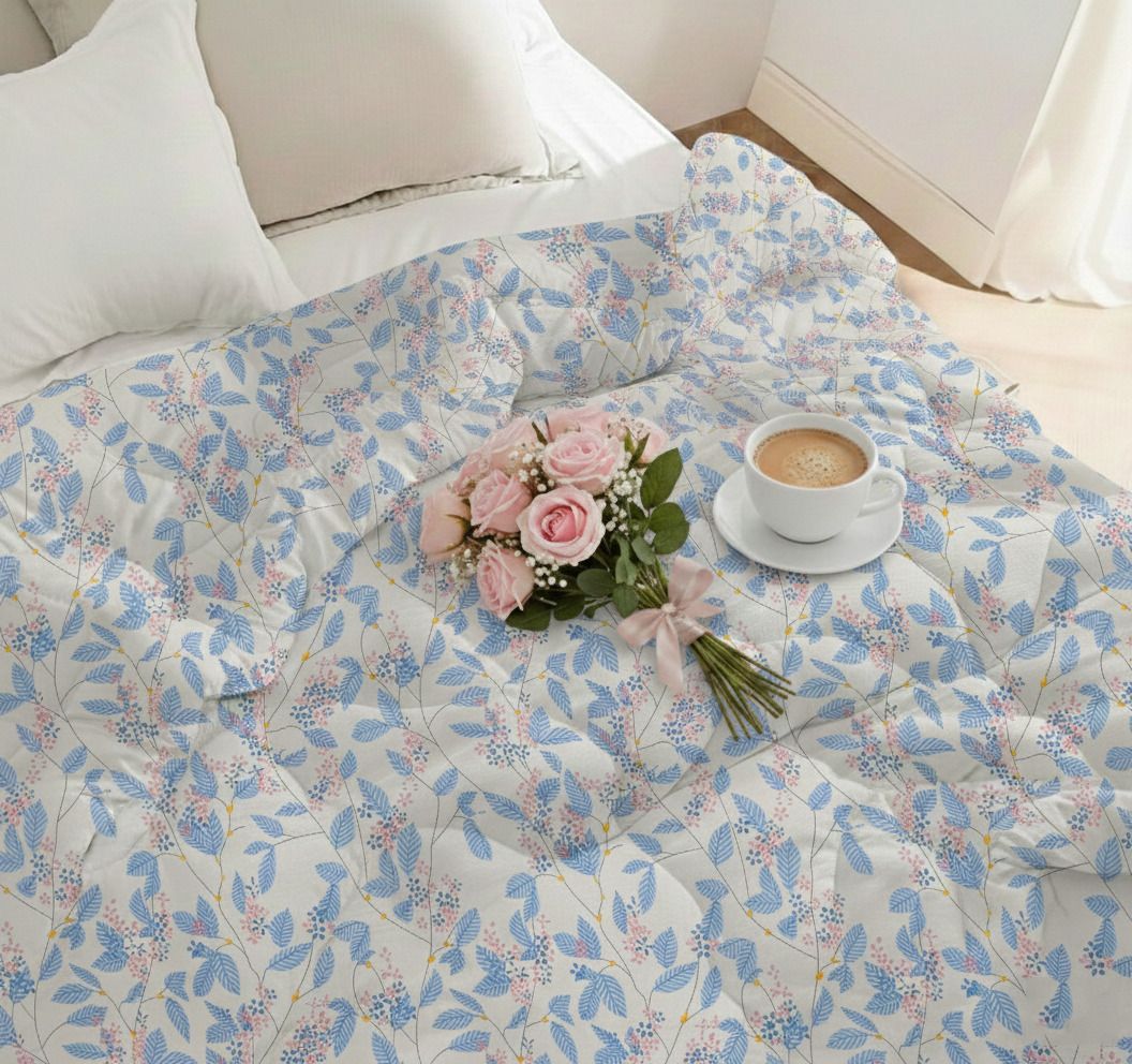 Prime Comforter Off White Blue